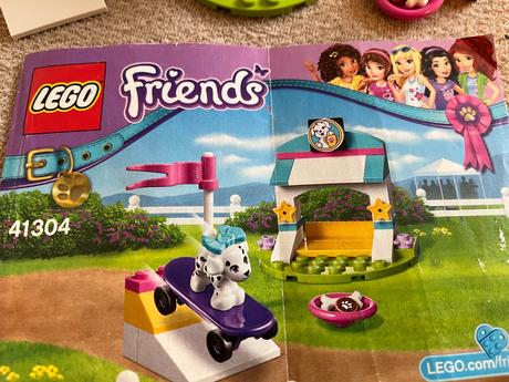 Lego friends 41304 pochoutky pro štěňátka,