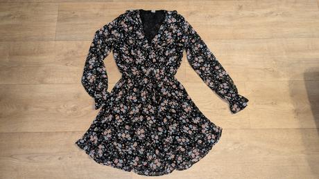 Krásné šaty divided vel. 34, xs