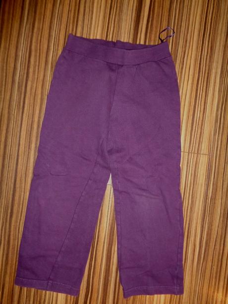 Fialové tepláky, 128