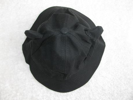 Černý plátěný klobouk, 158