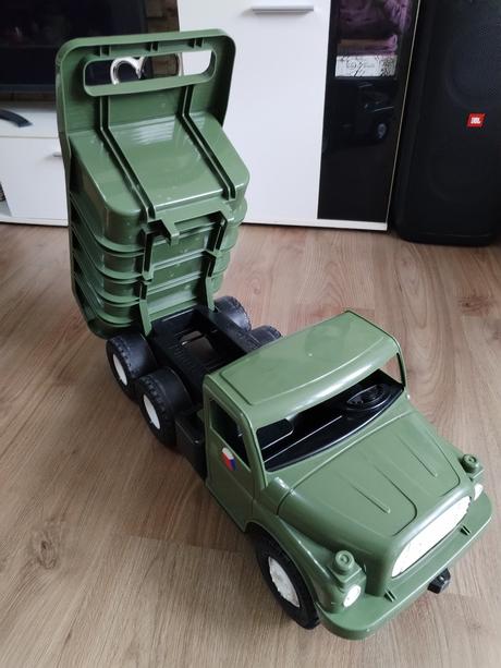 Armádní tatra 73 cm,