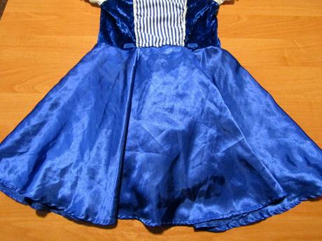 Karnevalový kostým -šenkýřka vel 116-122,