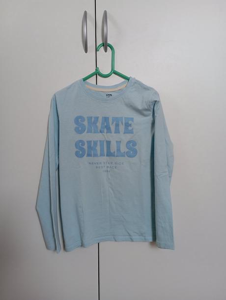 Blankytně modré tričko, sinsay,140