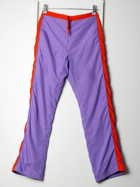 Dívčí šusťáky, 152