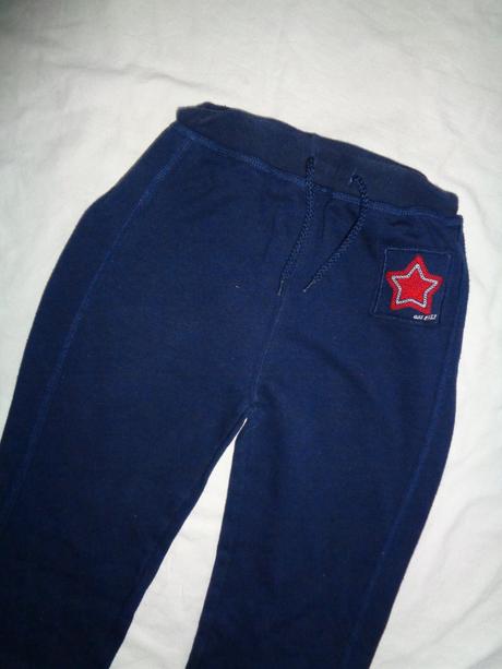 Pěkné modré tepláky s hvězdičkou, adams,140