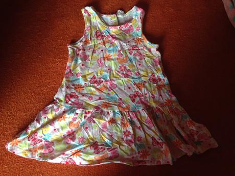 Dívčí šaty květy, motýlci vel. 86 - 92, h&m,86