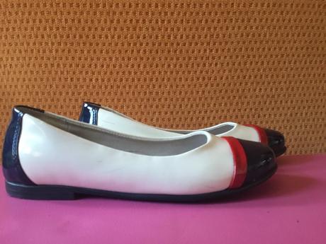 Baleriny lakovane s modrou spickou, kornecki,32