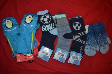 2x rukavice,3x zimní ponožky,v.110-122, 110 / 116 / 122