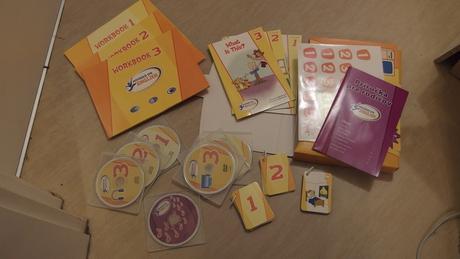 Interaktivní systém hooked on english,