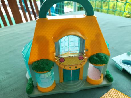 Domeček na hello kitty nebo jiné panenky,dům, 