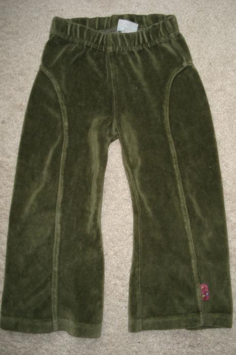 Sametové tepláčky, 86