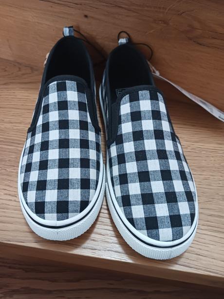 Nové přezůvky č.34, 34