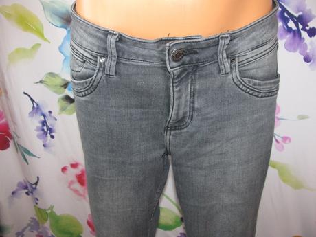 Dámské šedé džíny, slim fit, sepraný efekt, quiksilver,38