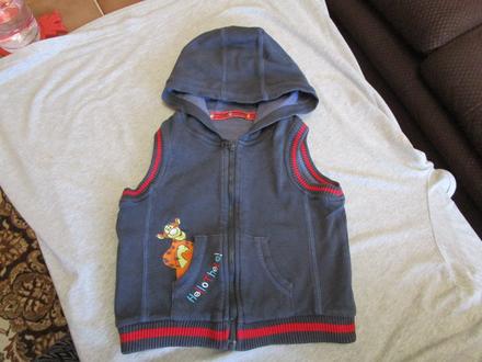 Pěkná tm. modrá bavl. vesta s kapucí disney, disney,80