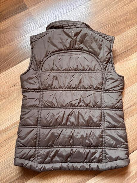 Jezdecká vesta, 128