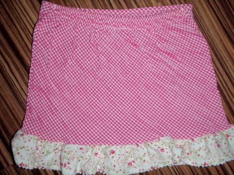 Bílé bavlněné kraťásky a vzdušná sukýnka, 86–98