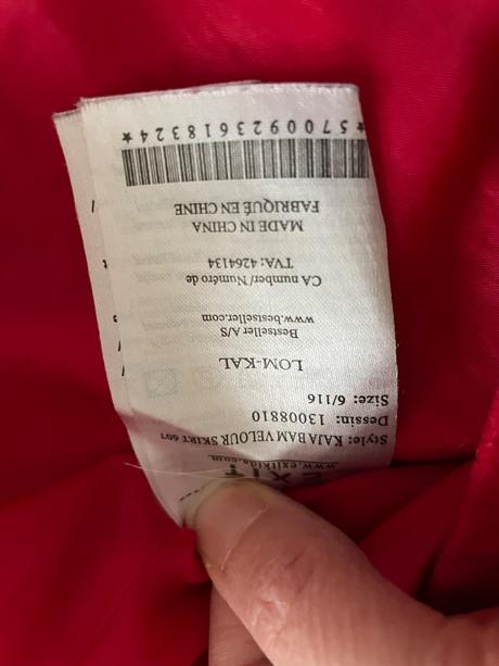 Sametová sukýnka, exe,110