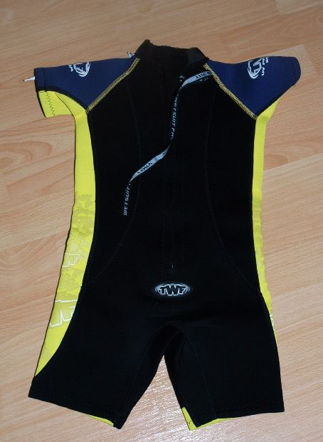 Neopren dětský krátký vel. 1, 3-4 roky - vada, 