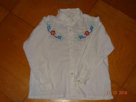 Bílá dívčí košile, 140