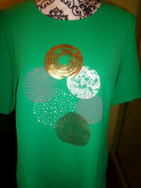 Nádherná lahvově zelená halenka s aplikací, 42