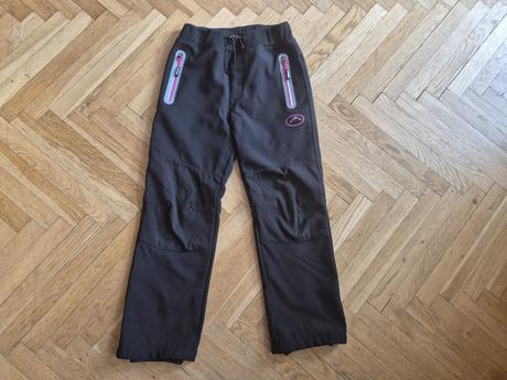 2x zateplené softshellové kalhoty, 122