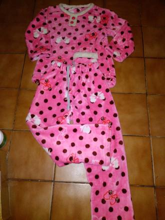 Dvoudílné dívčí pyžamo mašličky, puntíky vel. 110, 110