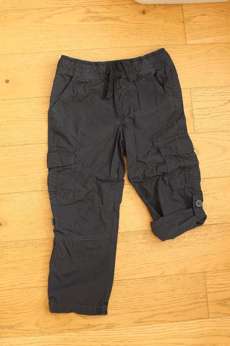 Tmavě modré pláťáky, f&f,110