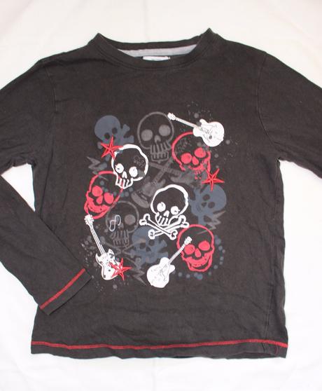 Ak43. pyžamové tričko s lebkami 9-10 let, f&f,140