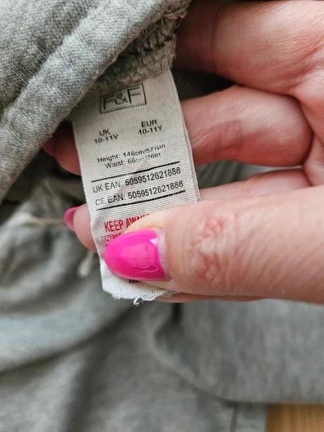 Kraťasy f&f, vel. 146, f&f,146