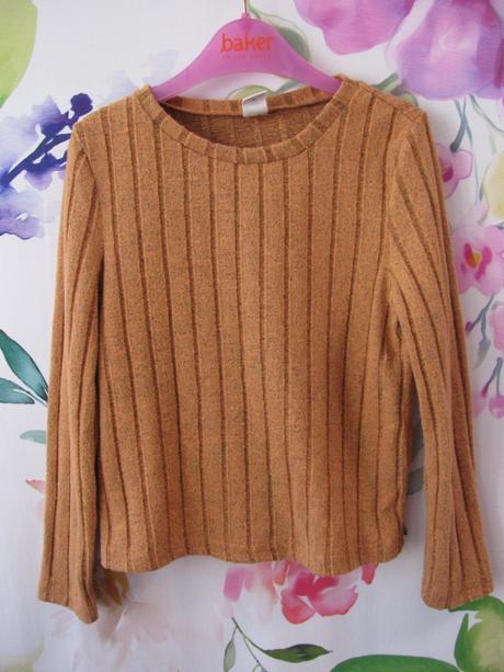 Hezká pružná dívčí halenka, 122