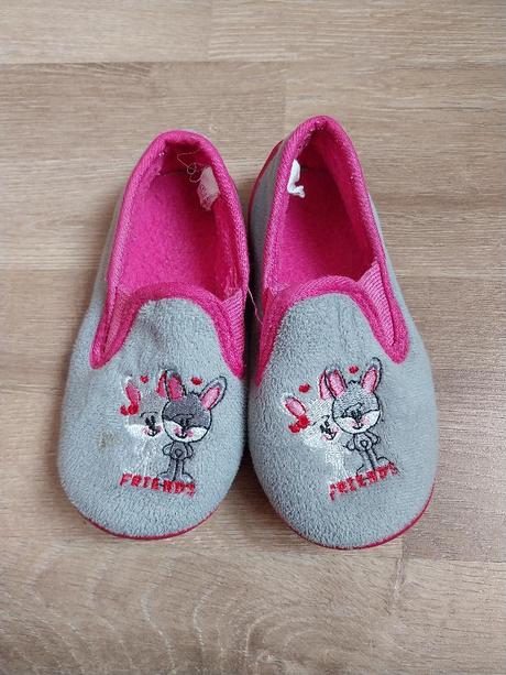 Dívčí bačkůrky., 27