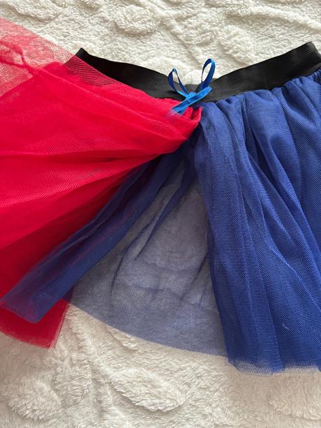 An26/ sukně tylová - v.cca 10-12 let, 140