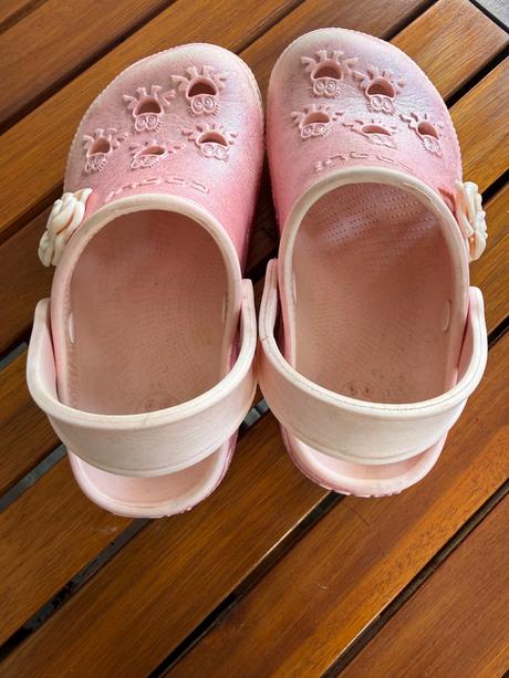 Dívčí pantofle, 27