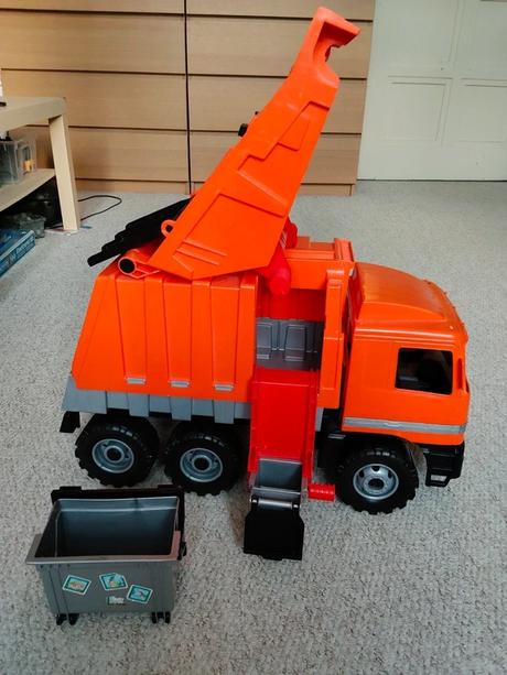 Velké popelářské auto + popelnice, 