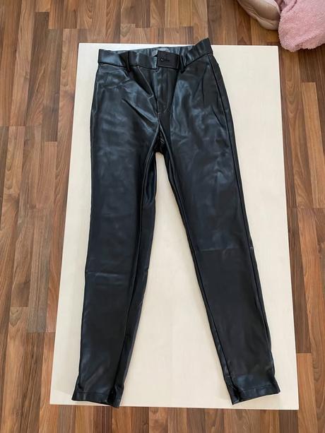 Koženkové kalhoty, chybí knoflík, vel m/l, primark, primark,m