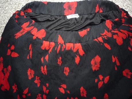 Plisovaná midi sukně s červenými květy orsay s-m, orsay,s