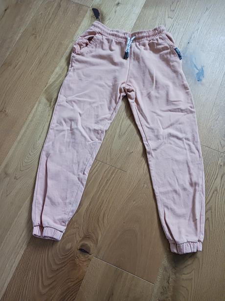 Tepláčky reserved č.140/146, reserved,140