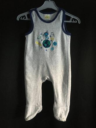 Vel. 62 sametové dupačky s kosmonautem, 62