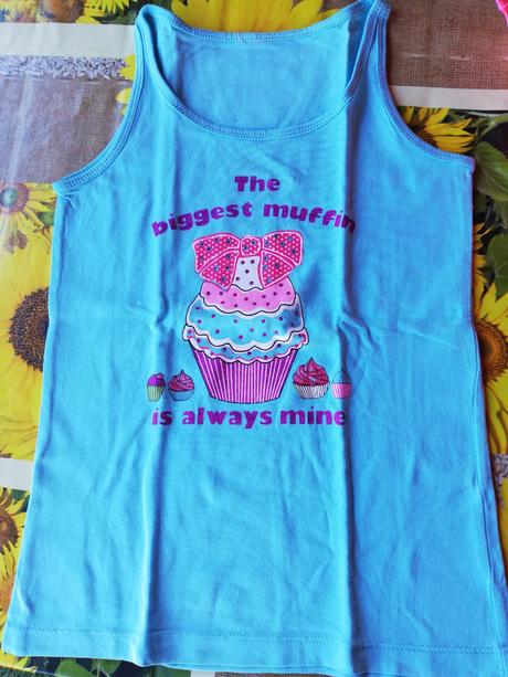 Sada dívčích tílek vel. 6-7 let., 122