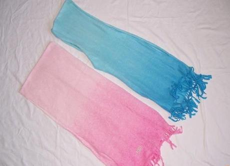 2x fleesové šály,