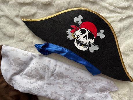 K5/ kostým pirát - v.5/6 let, 