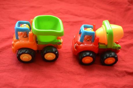 2x vyklápěcí autíčka, 