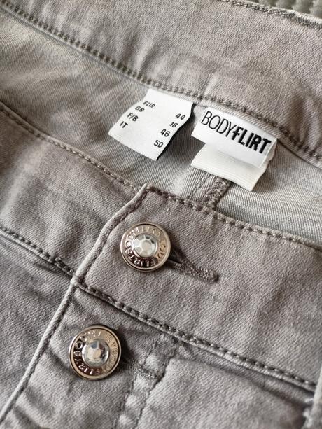 Mix oblečení, 42/44, 44