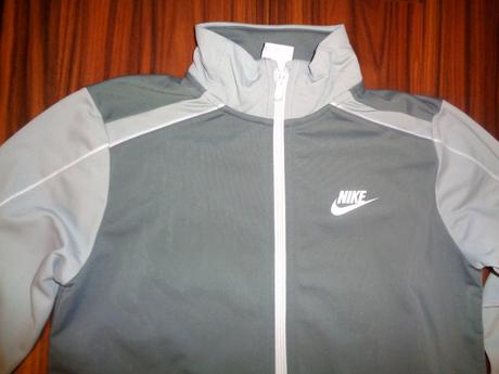 Nádherná šedá sportovní bunda nike, nike,152