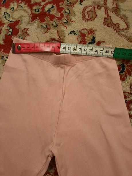 Starorůžové legíny, 98