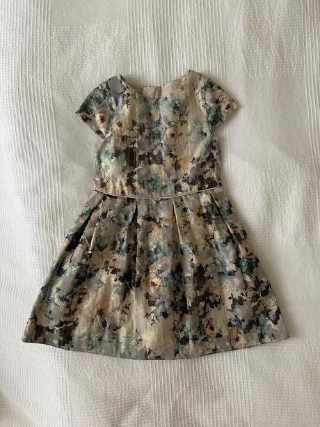 Slavnostní šaty dunnes, 116