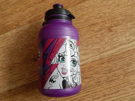 Dětské hrnečky a lahve,