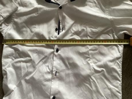 Chlapecká košile, 176