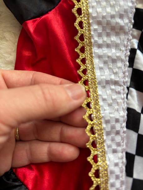 An28/ delux srdcová královna z alenky říše -v.116,