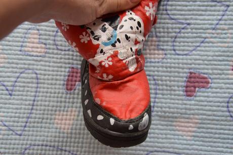 Zimní boty s dalmatiny, sněhulky, 22